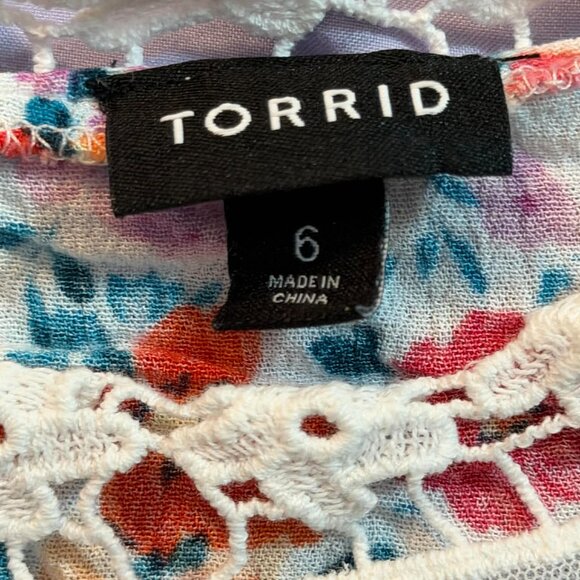 Torrid PLUS SIZE 6 Floral Chiffon Rayon Blouse with mesh and embroidered accents - Picture 11 of 13